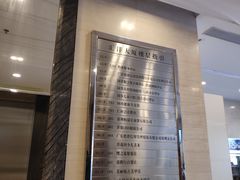 -LOGO眼镜·蔡司品牌折扣店(龙华清湖店)