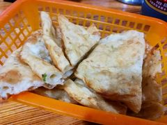 葱油饼-逍遥镇刘相五胡辣汤豆沫馆(康复中街店)