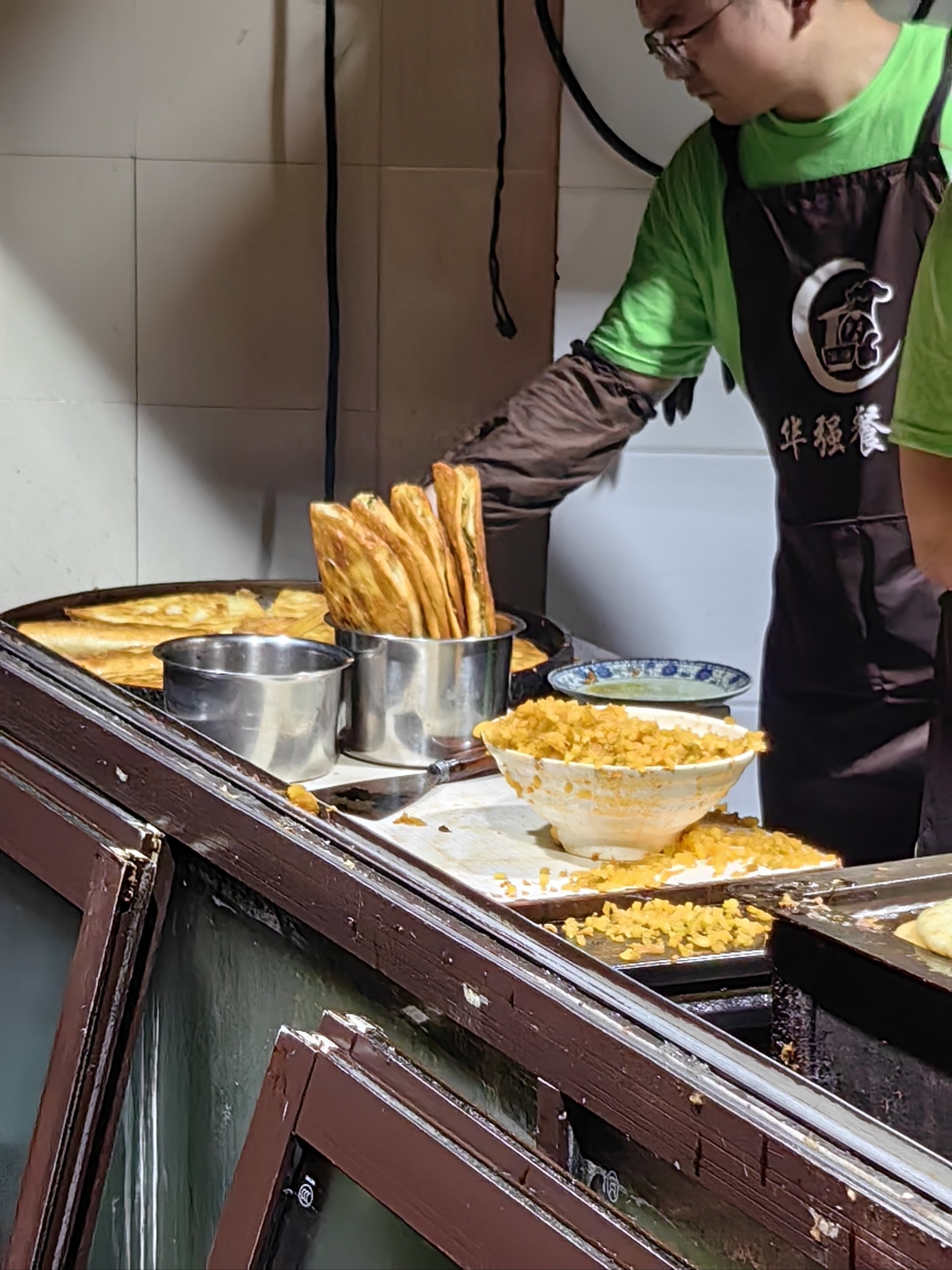 鸡蛋灌饼店内照片图片