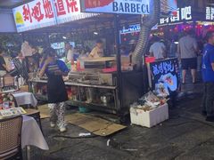 -刘姐啤酒鱼民族演艺餐厅(西街总店)