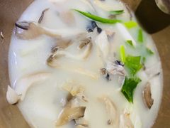 -滇香肴·云南菜蒸汽石锅鱼(云南北路店)