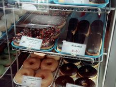 -Winchell's Donuts House