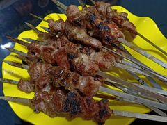 -烤肉小伙烤肉店