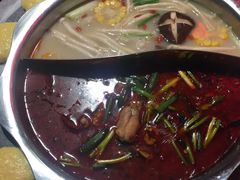 -三人行骨头王火锅(长寿店)