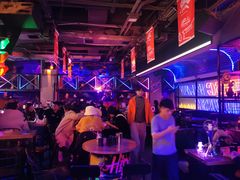 -UP嘻哈酒吧(粉巢店)