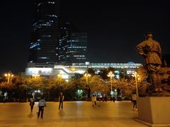 -英雄广场