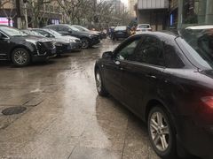 -安天大厦-停车场