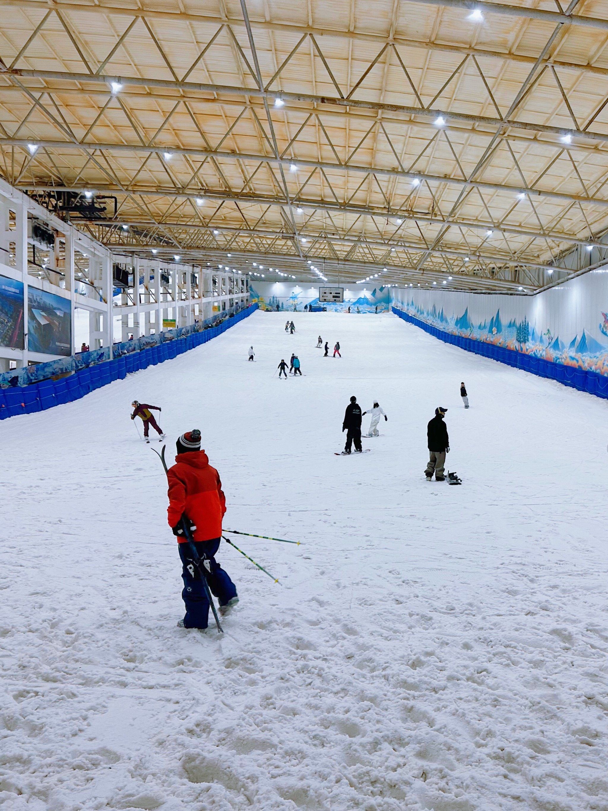 一年四季都能滑雪的场地,单板的快乐是自己给的
