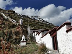 -比如骷髅墙景区