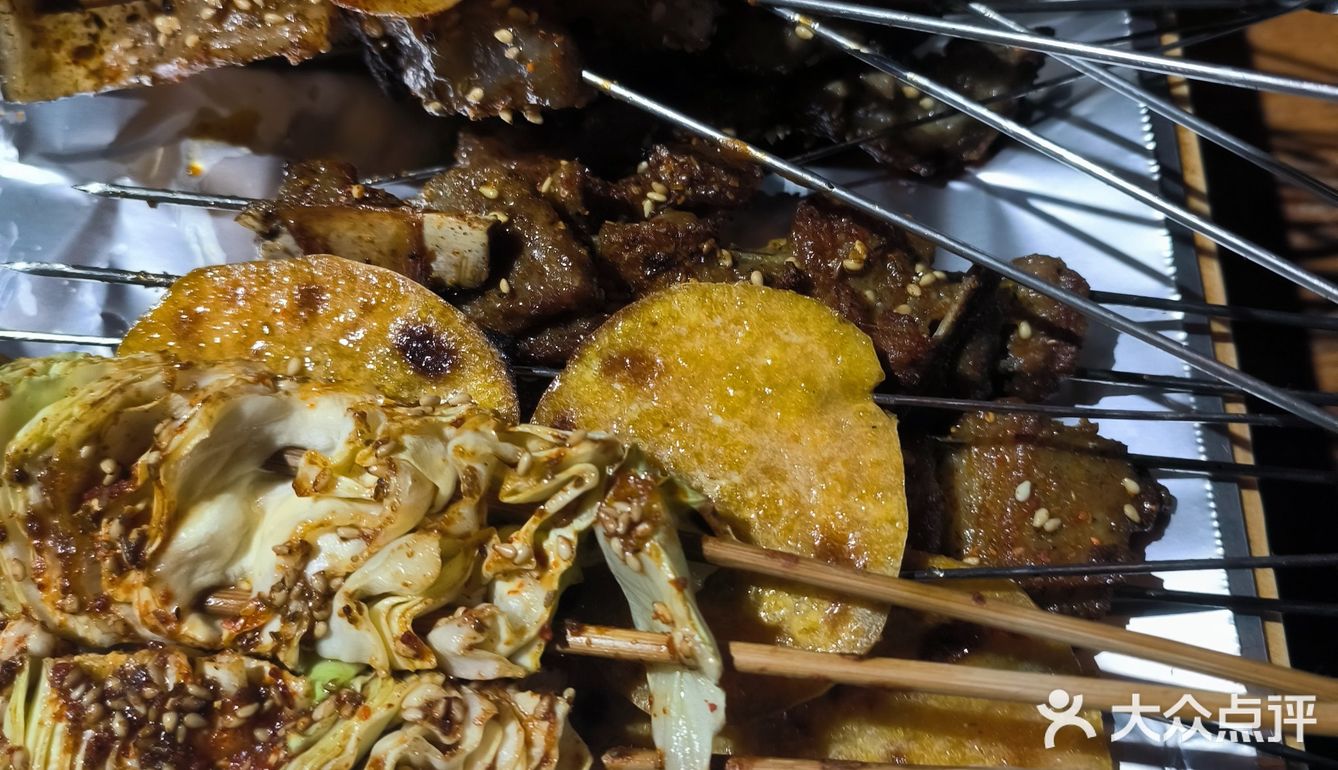 多炫几片也开心。还有没想到的是他家免费小菜还很好吃