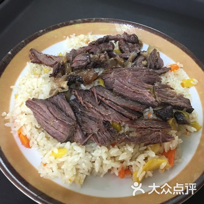 怡香园特色风干肉抓饭