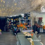 我终于可以出去摊店啦 好开心呀 这是一家小资情调的花