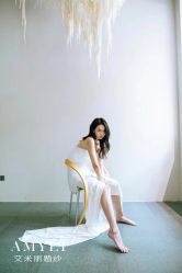 -艾米丽婚纱礼服