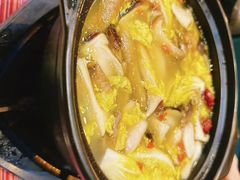 -香巴拉云南餐厅(华莱坞店)