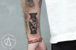 -AC TATTOO 纹身