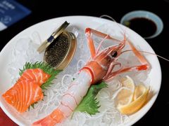 &nbsp;鲟鱼子酱配三文鱼海螯虾-西安凯悦酒店·湖畔中餐厅