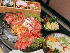 -山川小町·极番烧肉(新地假日广场店)