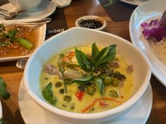 -Chom Cafe and Restaurant