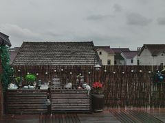 -小草屋轰趴馆别墅派对新场团建家庭聚会