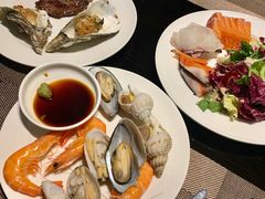 -大中华希尔顿酒店-念自助餐·嗨啤·小龙虾