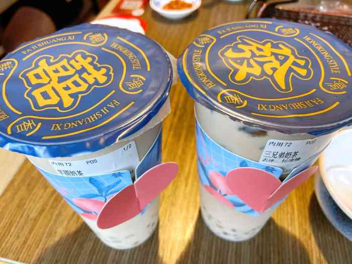 发记双囍(浦东食品城店)-")店面位置:位于浦东食品城一楼中庭位置.