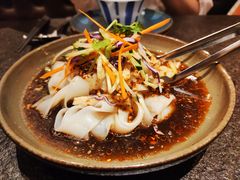 羊毛工镇凉皮-丝路金桃·新疆菜(徐汇店)