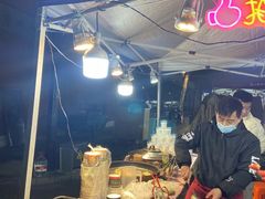 -吴山路夜市