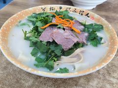 -吕记清真美食城(永兴服装街店)