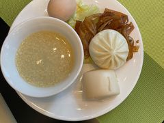 -成都保利公园皇冠假日酒店(熊猫基地店)