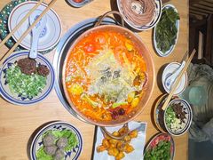 -洱火云南酸菜牛肉火锅(石景山当代商城店)