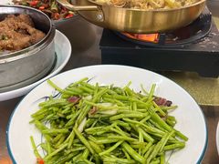 藜蒿炒熏肉-江西风味土菜馆(祁连山南路店)