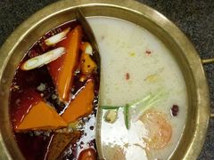 -小天鹅火锅·一线江景洪鼎旗舰店(洪崖洞店)