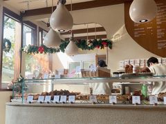 -VERIE BAKEHOUSE