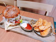 薯角-魏斯理汉堡(西安沣东吾悦店)