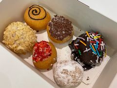 巧克力天趣球-Tims天好咖啡·贝果(雁展路万象天地店)