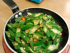 干锅秋葵-海派美食·家宴海鲜青岛菜·石锅鲽鱼头(东方城店)