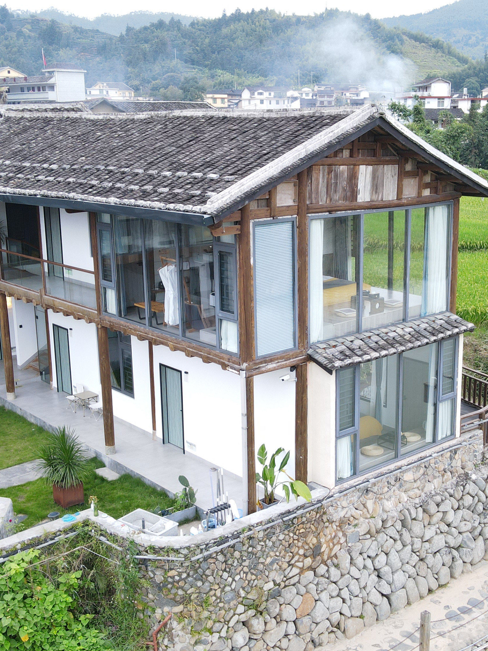 再没有比晴窗煮茶更美好的事了"
-
🏡民宿