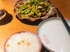 小炒黄牛肉-湘与香缘·湖南菜(王府井北京市百货大楼店)
