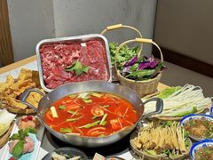 -王奋斗贵州酸汤牛肉火锅