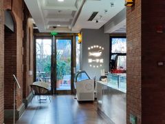 -潮一不贰·法式甜品·生日蛋糕·西式简餐(外滩店)