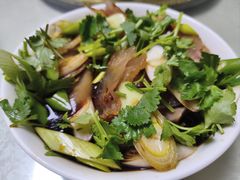 大葱拌金蓉-小牛馆(巴山街店)