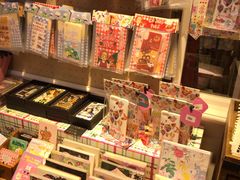 -恋物百货商店(华侨城店)