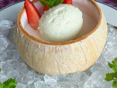 椰皇布丁配椰子冰淇淋-广州柏悦酒店·悦景轩·粤菜餐厅