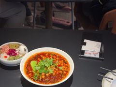 -麻六记(凤凰汇店)