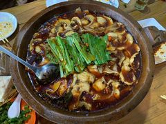 麻辣石锅鱼-都江堰石锅鱼