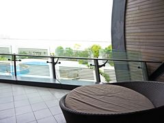 -上海滴水湖皇冠假日酒店