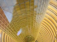 -东方明珠259米全透明悬空观光廊