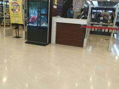 -新华书店(泉城路店)