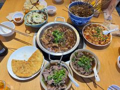 苏稽鲜烧小小锅-大众跷脚牛肉馆·非遗传承单位(峨眉山店)