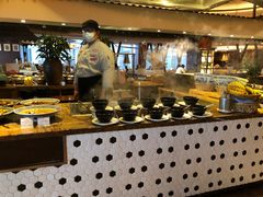 自助取餐区-广州中心皇冠假日酒店-环市食坊·海鲜自助餐厅